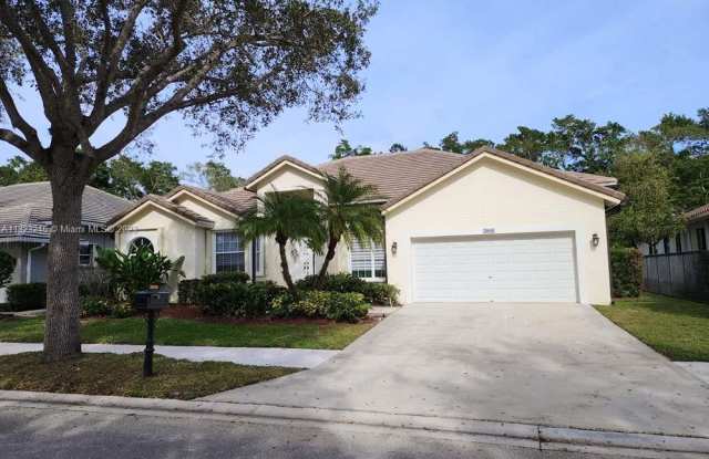 3090 Lakewood Circle - 3090 Lakewood Circle, Weston, FL 33332