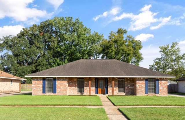 Oak Hills area 3br/2.5 ba house - 1526 Rue Crozat, Oak Hills Place, LA 70810