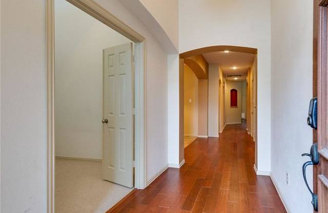 4733 Van Zandt Drive Gallery 4