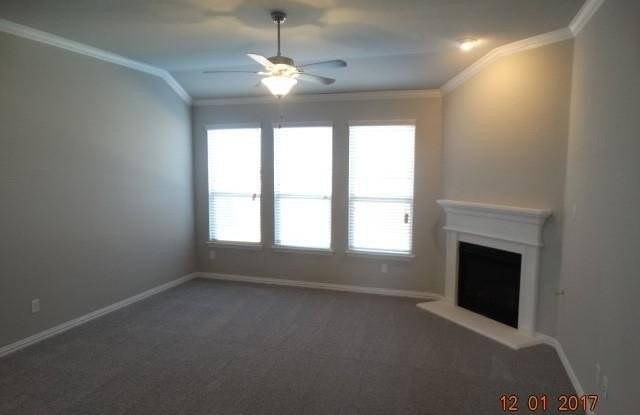 16613 Lincoln Park Lane Gallery 4