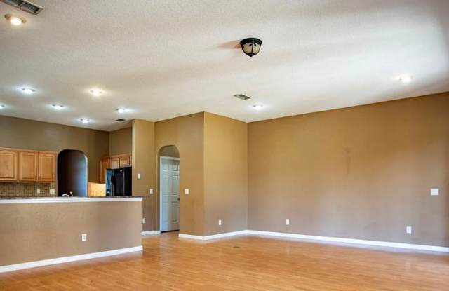 3877 SE 43rd Cir Gallery 3