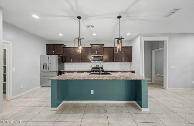 1041 W GLEN CANYON Drive Gallery 4