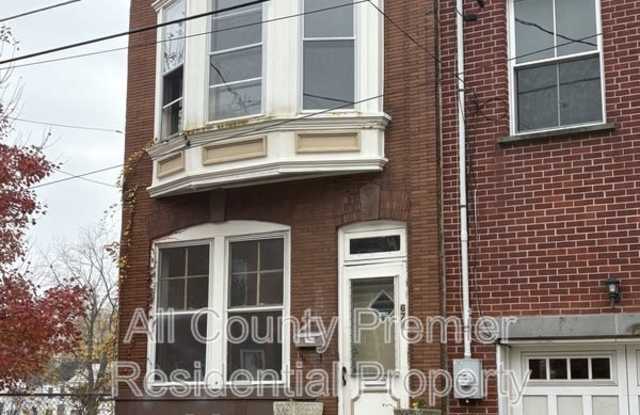 67 1/2 Bellevue Avenue - 67 1/2 Bellevue Avenue, Trenton, NJ 08618