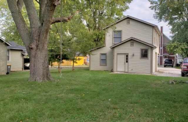 3 bedroom, 2 bath House: Available August 2027! Gallery 3