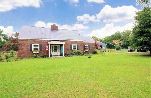 1745 W KINGSFIELD RD - 1745 W Kingsfield Rd, Escambia County, FL 32533