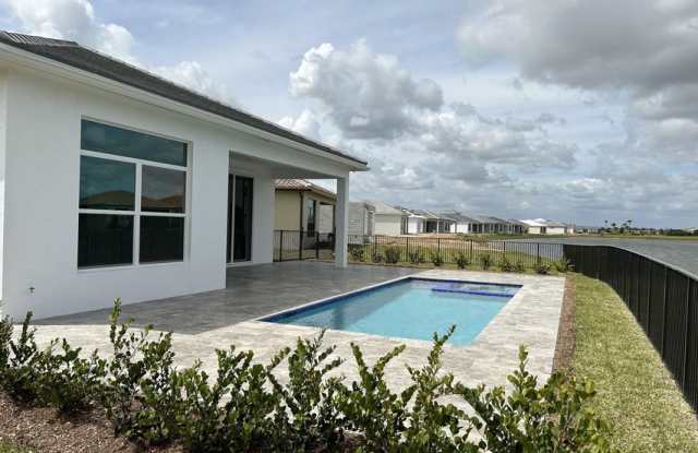 11243 Southwest Pietra Way Gallery 2