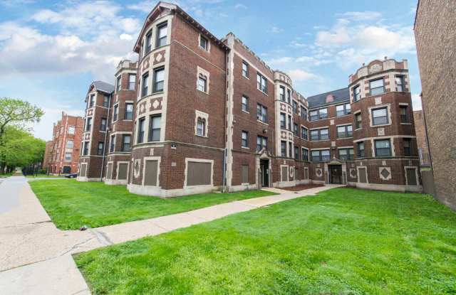 8148-56 S Ingleside Gallery 2