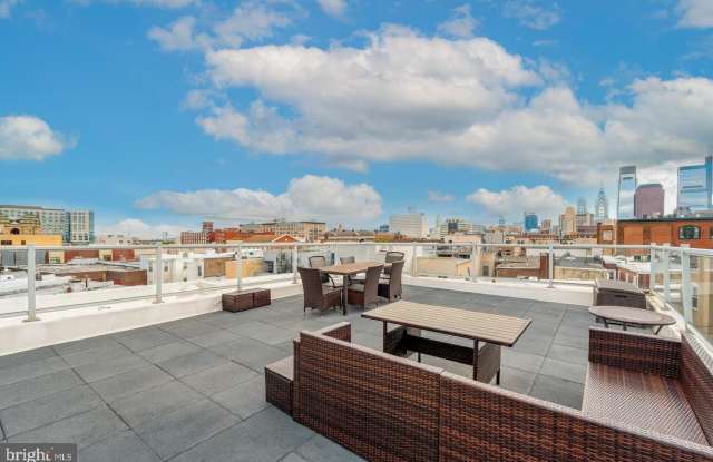 714-24 N CHADWICK Street Gallery 1