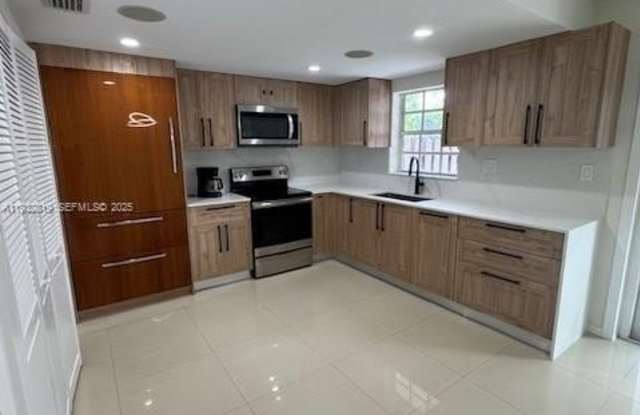 10351 SW 154th Pl photos photos