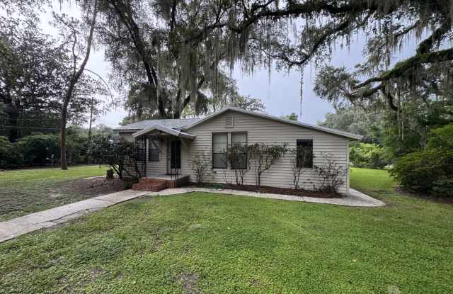4025 SW 20th Drive Gallery 3