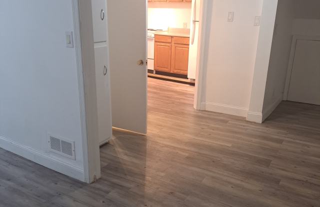 746 Rio Rd - Apt B Gallery 3