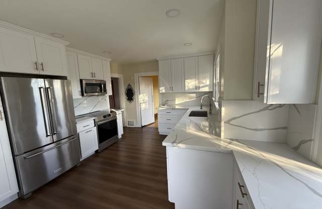 5701 30th Avenue Northeast Gallery 3