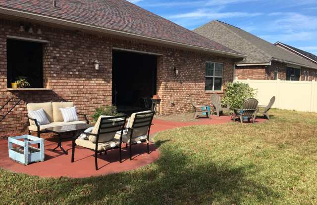 Beautiful All Brick Entertainer's Dream in Hawk's Landing! Gallery 3