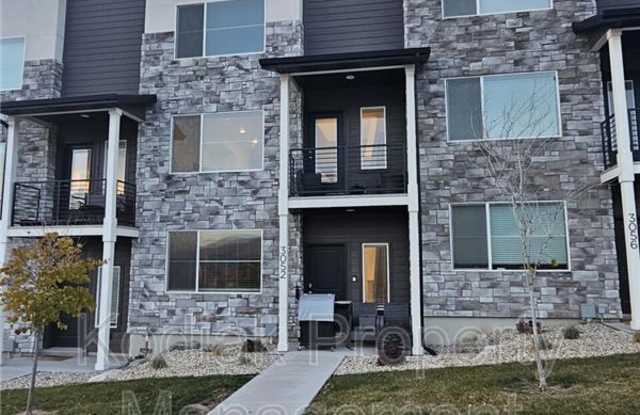 3052 N 1625 E photos photos