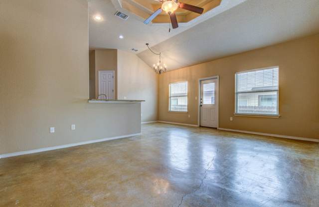 Nice 3 Bedroom Duplex located in New Braunfels! Gallery 4