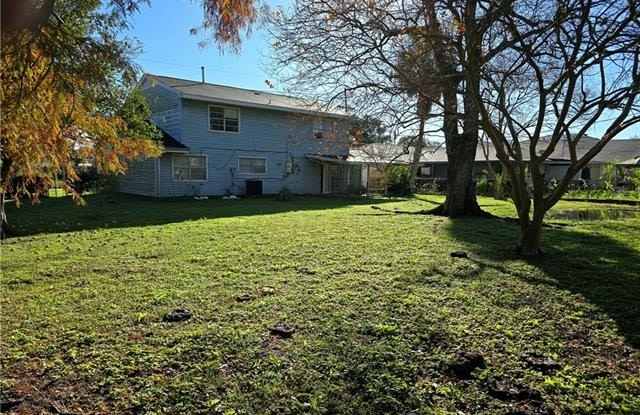 800 OAKWOOD Drive Gallery 3