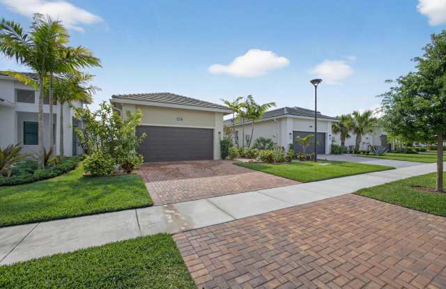 4805 SAINT ARMANDS Way Gallery 2