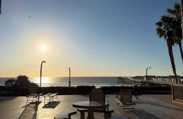 4465 Ocean Front Gallery 4