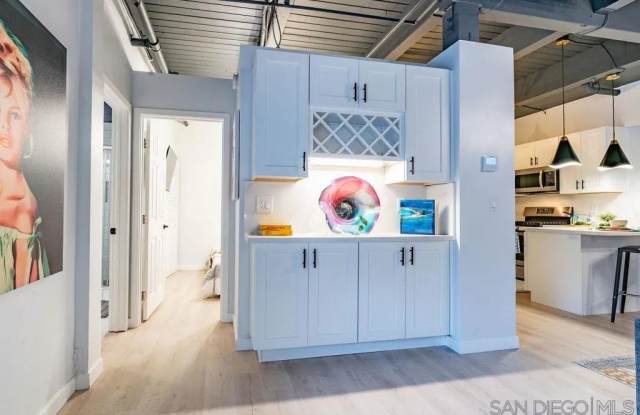 1298 Prospect Street Gallery 3