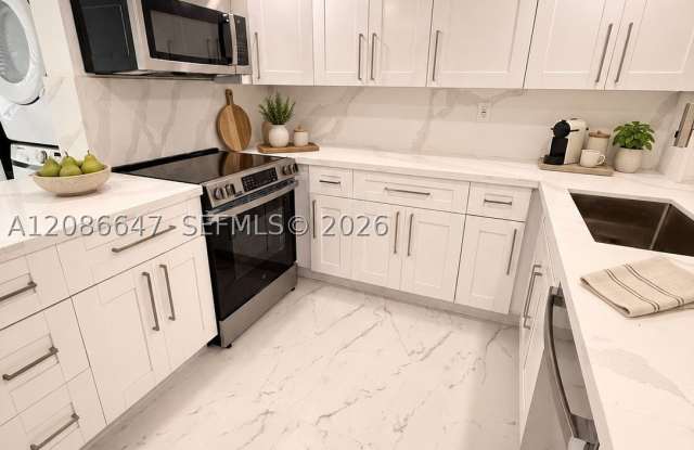 1811 Sabal Palm Dr Gallery 4