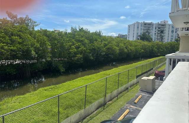 1801 NE 140th St photos photos