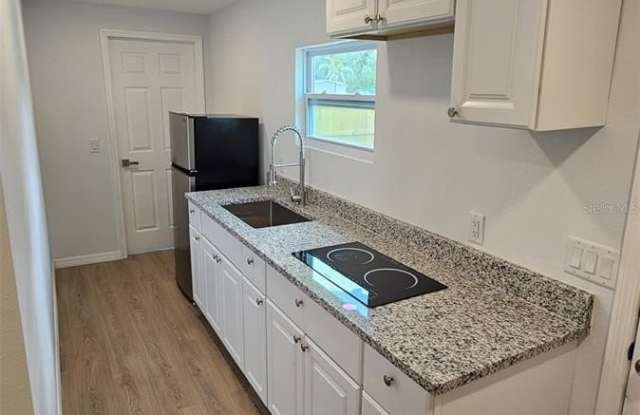 3142 DIANA DR Gallery 1