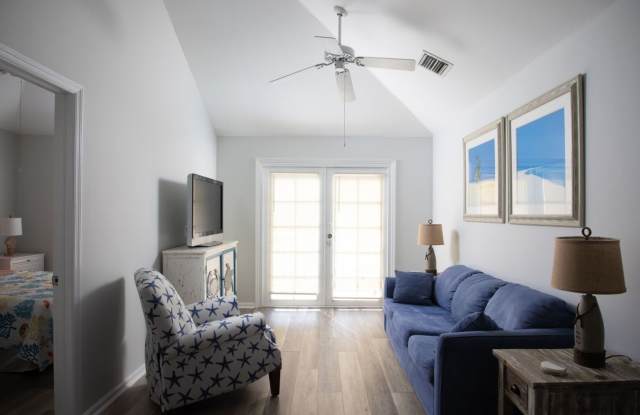 Rare Summer-Fall Rental Opportunity in the Shipyard Condominium! photos photos