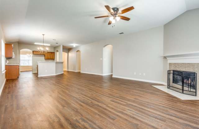 612 Cove Court Gallery 2