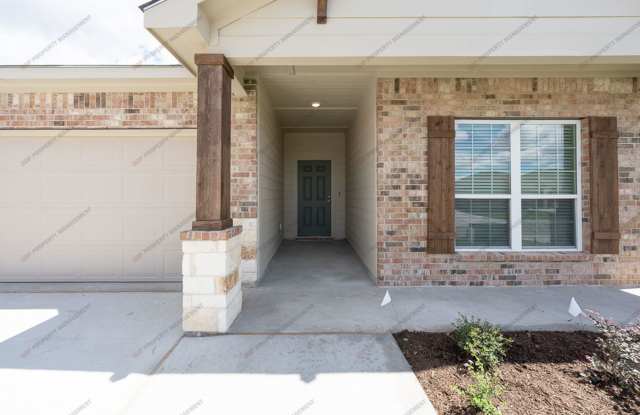 Available now! 4-Bedroom Home in Temple – Fridge Included! Gallery 3