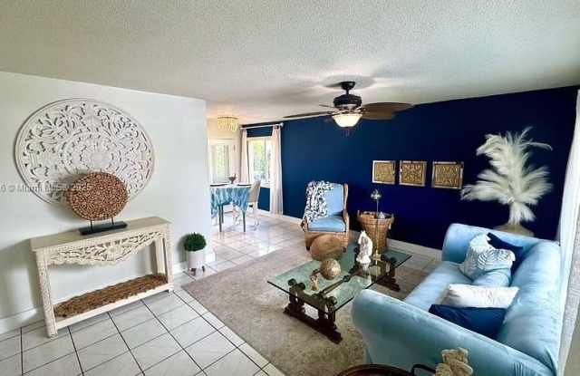 6804 NW 27th Ct photos photos