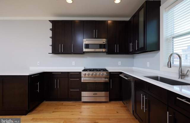 1326 RIGGS Street NW Gallery 4