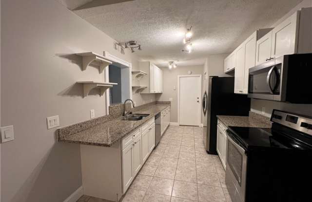 1018 LANDSDOWNE DRIVE Gallery 3