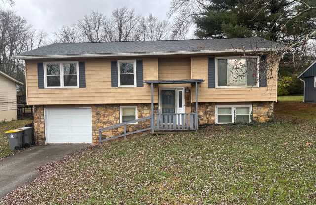 3431 N Stoneycrest Road Gallery 1