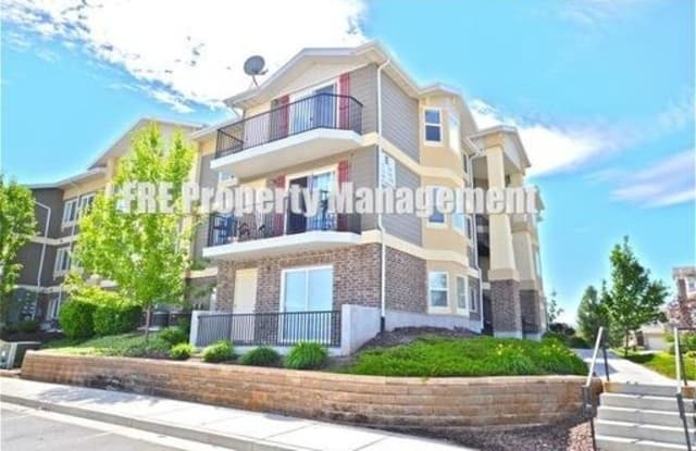 104 E Resaca Dr - 104 E Resaca Dr, Midvale, UT 84070