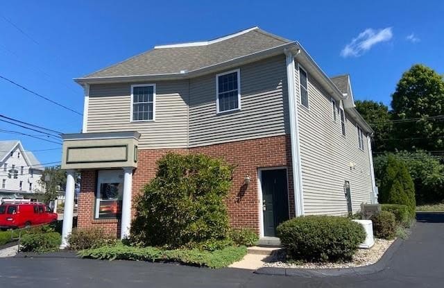 571 Main Street - 571 Main St, Branford Center, CT 06405