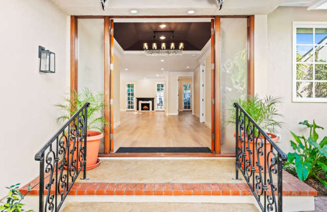 Stunning 3 Bed/3 Bath Home Available Now in Big Canyon, Newport Beach! - 11 Rue Marseille, Newport Beach, CA 92660