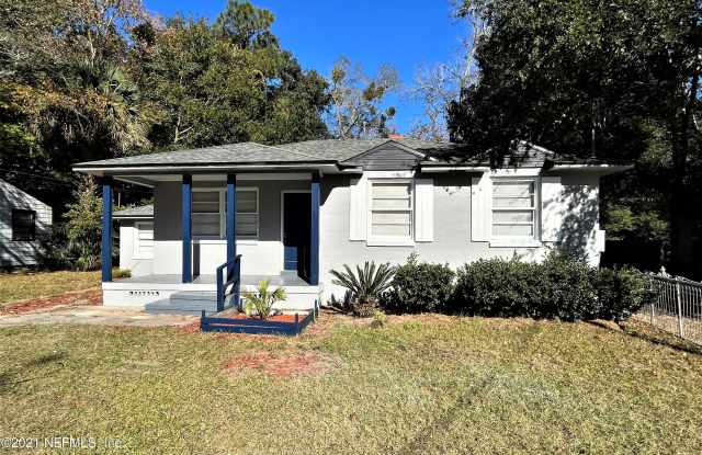 845 GARDENIA LN Gallery 2
