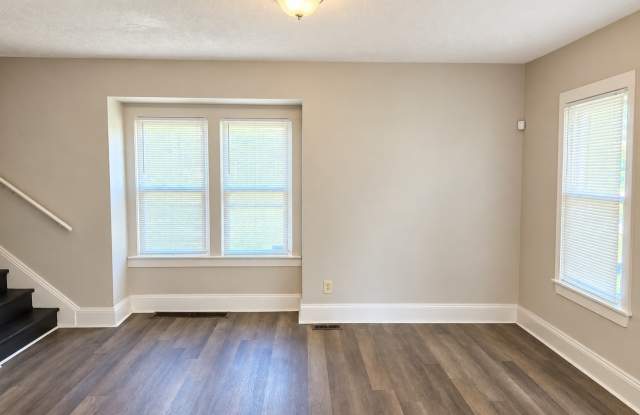 Available Now: Cozy 3-Bedroom Single-Family Home in a Prime Location Gallery 3
