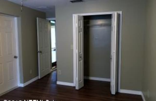 4929 BRIDGEWATER CIR Gallery 4