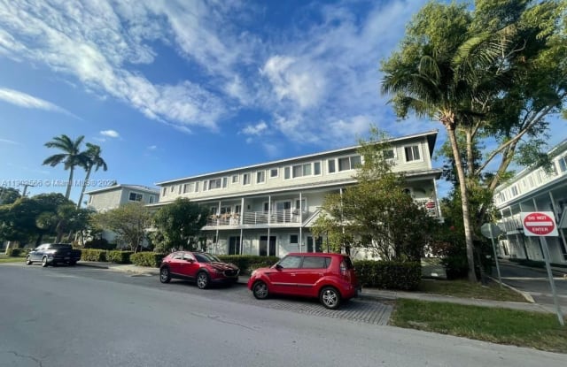 611 NE 28th St - 611 Northeast 28th Street, Wilton Manors, FL 33334