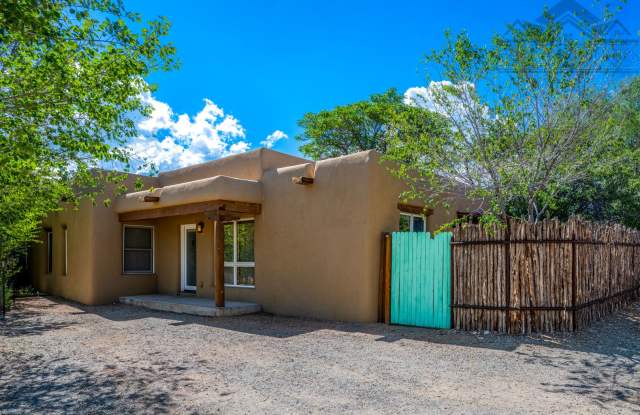 Lovely 2 bedroom / 1 bath In the Heart of Santa Fe photos photos Lovely 2 bedroom / 1 bath In the Heart of Santa Fe photos photos