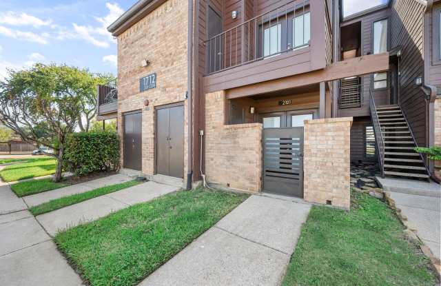 North Alington Condo close to the Entertainment District - 1712 Baird Farm Circle, Arlington, TX 76006