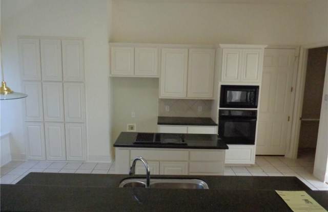 7620 Vineyard Drive Gallery 3