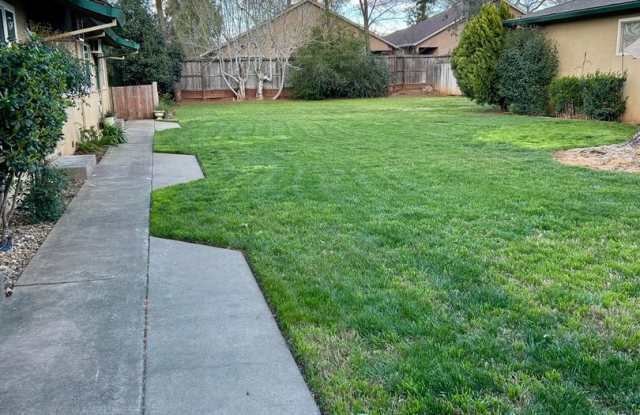 $500 OFF SPECIAL! Beautiful, PET-FRIENDLY upgraded duplex home with massive, private fenced backyard! photos photos