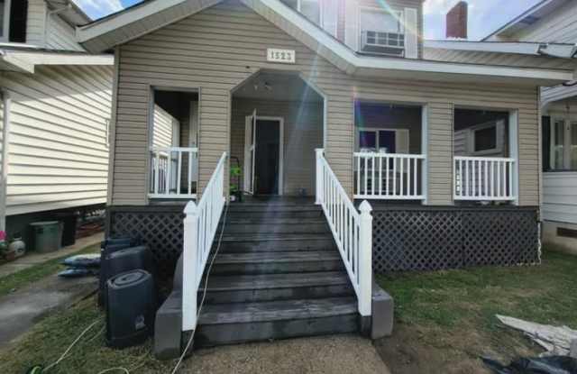 1523 Dixie St photos photos
