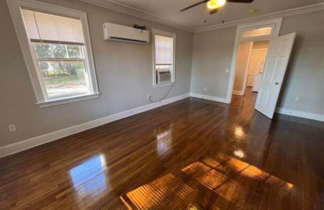 1219 Elwmood Ave Gallery 2