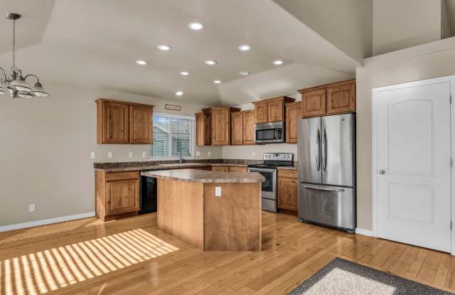 Beautiful 3 Bedroom Rambler in the Heart of Kaysville Gallery 4