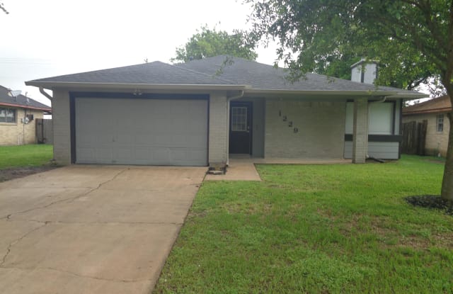 1229 Clover Drive - 1229 Clover Drive, Angleton, TX 77515