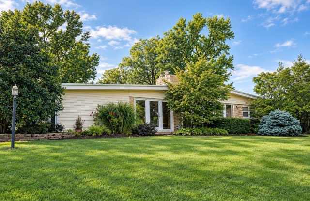 8416 Louwen Drive Gallery 1