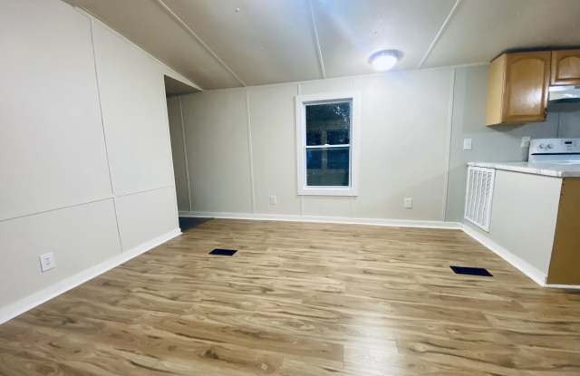 132 Kenmore Avenue Gallery 3